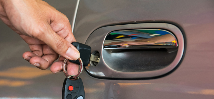 Car door lock repair in Bonadelle Ranchos-Madera Ranchos